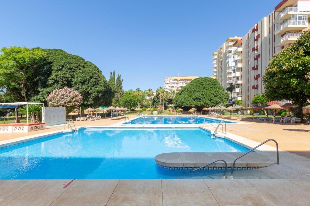 Apt Centrico Con Vistas Y Piscinas Benalmadena Ngoại thất bức ảnh