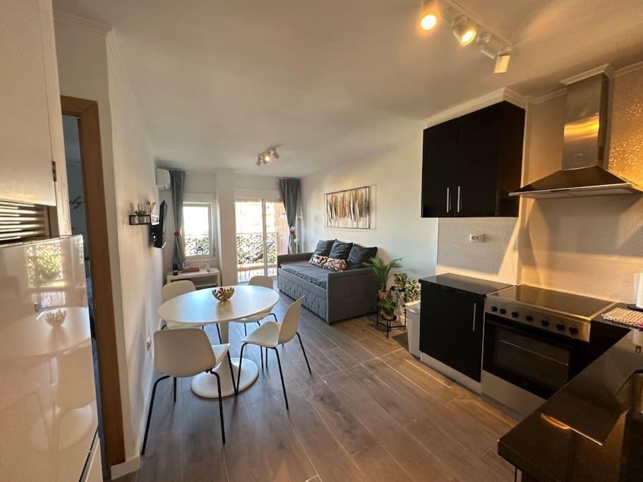 Apt Centrico Con Vistas Y Piscinas Benalmadena Ngoại thất bức ảnh