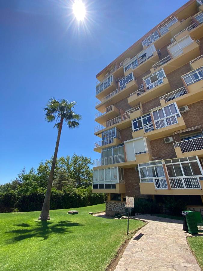 Apt Centrico Con Vistas Y Piscinas Benalmadena Ngoại thất bức ảnh
